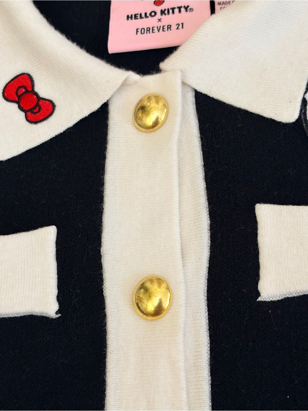Hello Kitty x Forever 21 XO Kitty Black White Gold Button Cardigan Size S - Picture 4 of 9